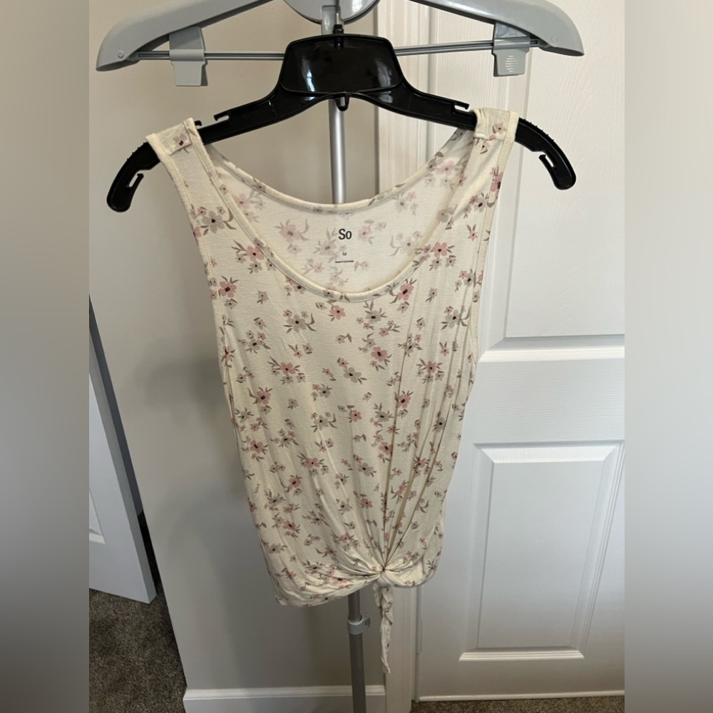 SO Cream Floral Print Front Tie Sleeveless Blouse Size Small NWOT